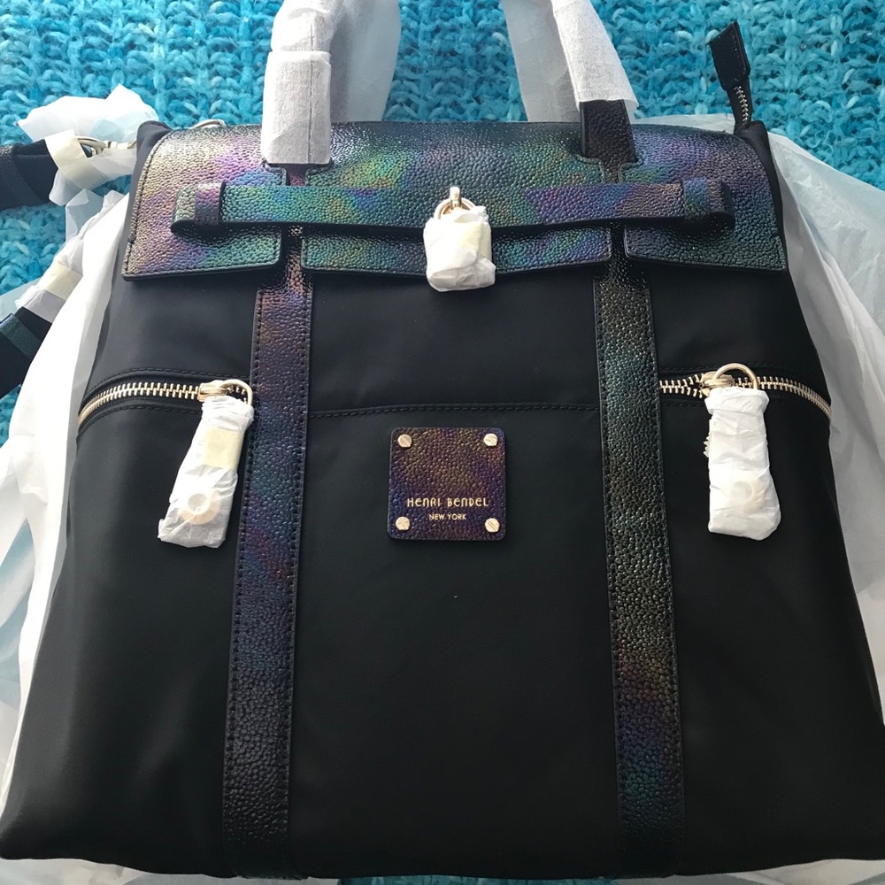 SOLD🖤Henri Bendel Large Petrol Jetsetter